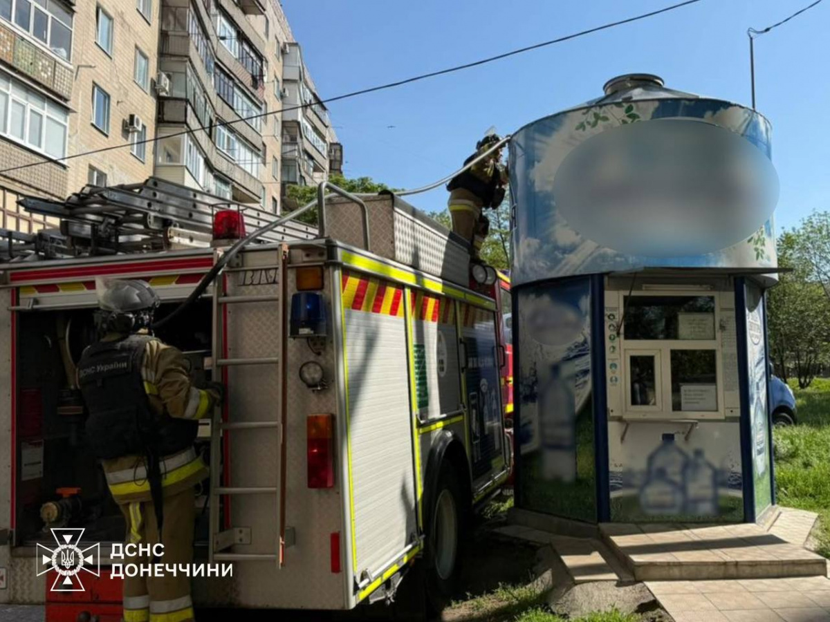 Спасатели подвезли воду жителям Дружковки