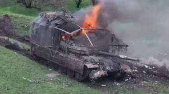 Уничтоженный российский танк на Новопавловском направлении. Фото: кадр из видео