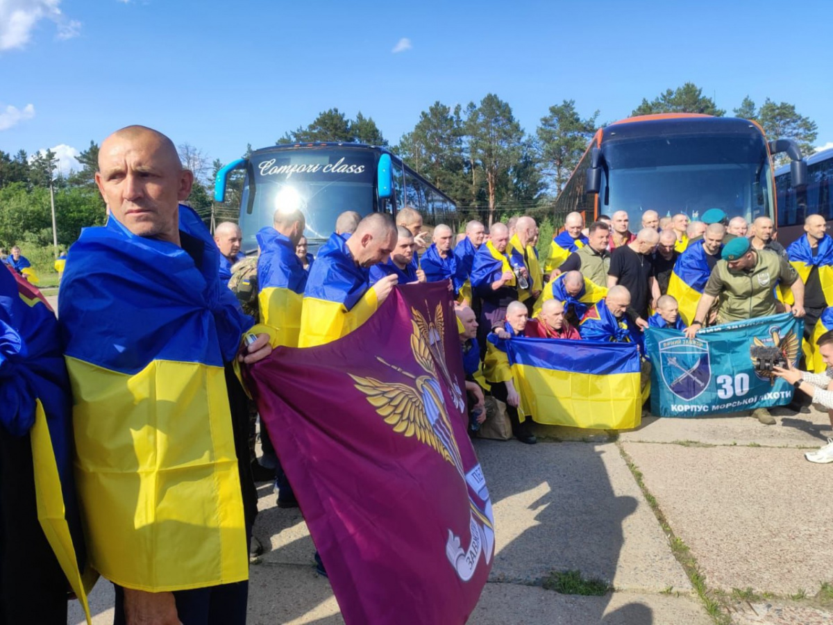 Освобожденные из плена украинские военные. Фото: ОПУ