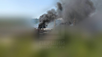 Дым после прилёта в Кривом Роге утром 4 июля. Фото: Первый городской, Кривой Рог